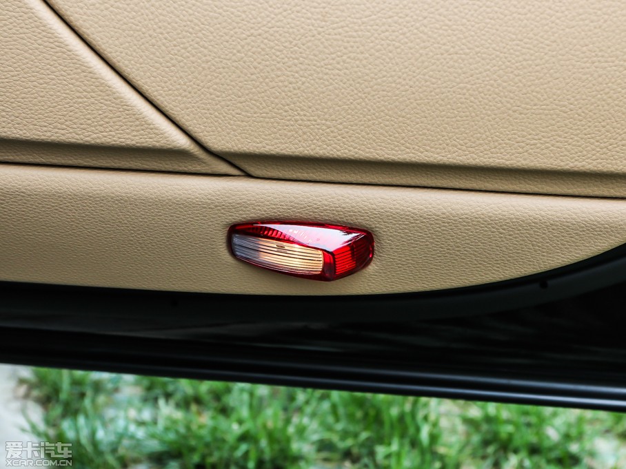 2013Panamera Platinum Edition