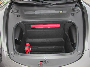 2013款2.7L 行李厢空间
