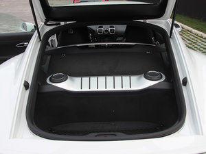2013款2.7L 行李厢空间
