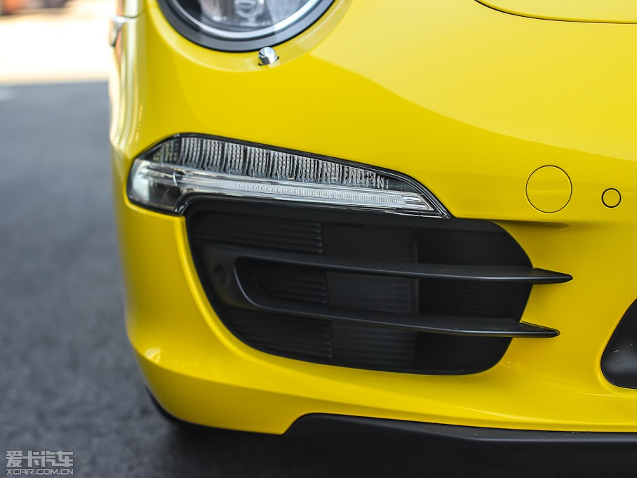 2013��r(sh��)��911 Carrera 4