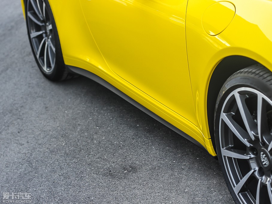 2013r911 Carrera 4