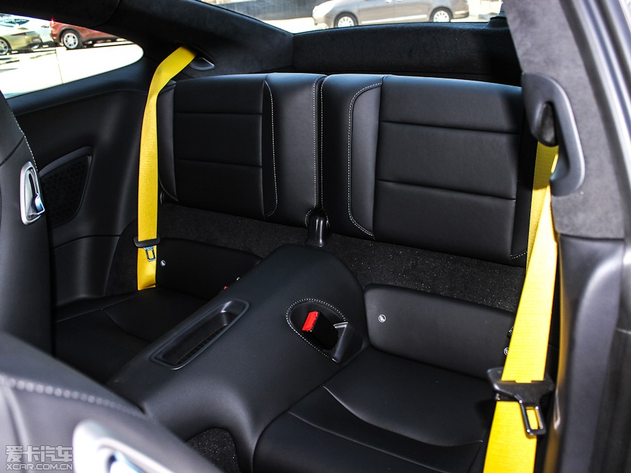 2013��r��911 Carrera 4