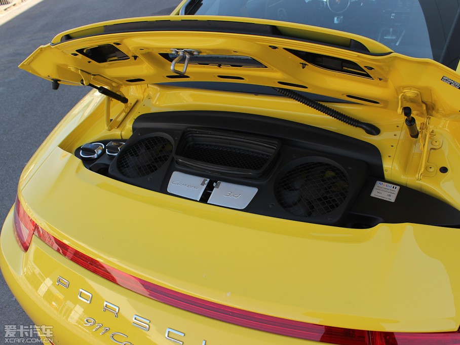 2013r911 Carrera 4