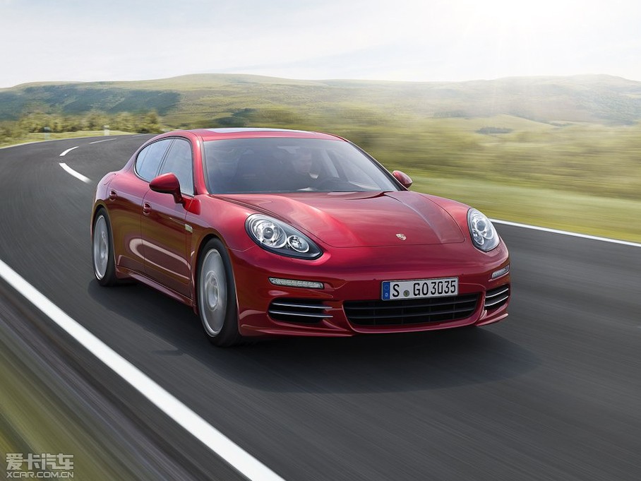 2014Panamera 4