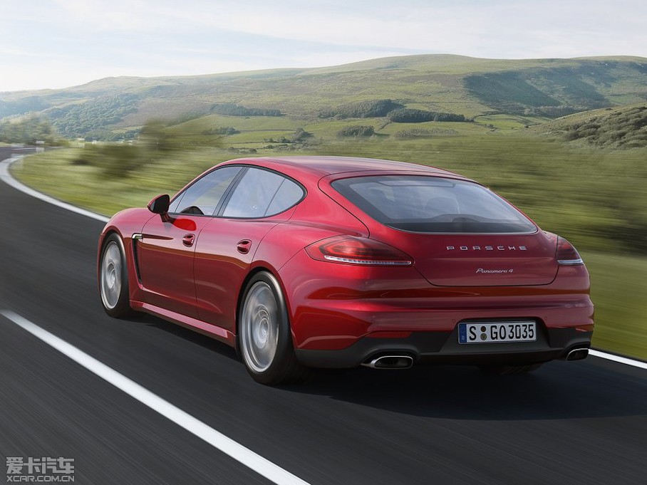 2014Panamera 4