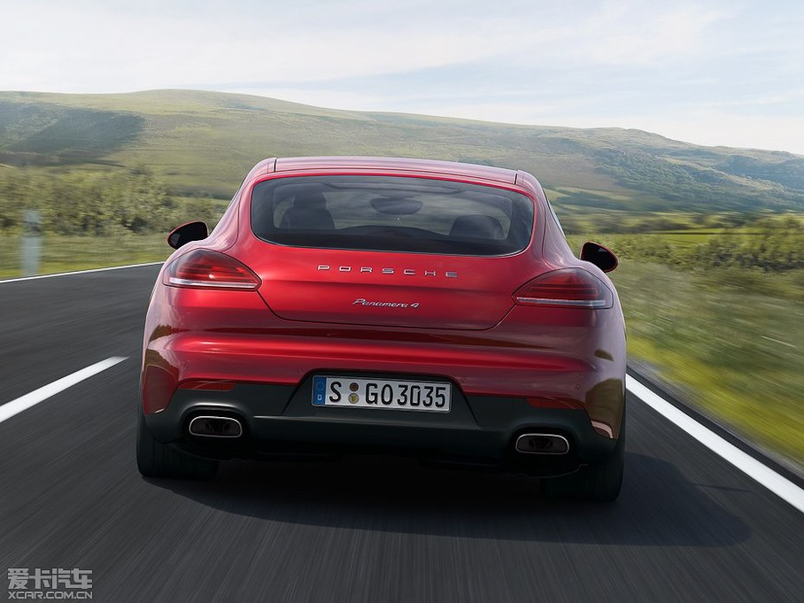 2014Panamera 4