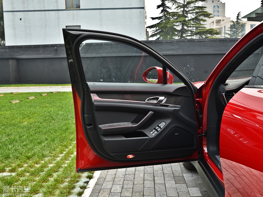 2014Panamera GTS 4.8L