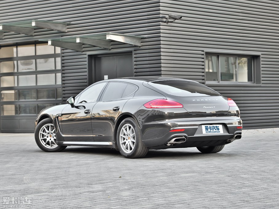 2014Panamera 4