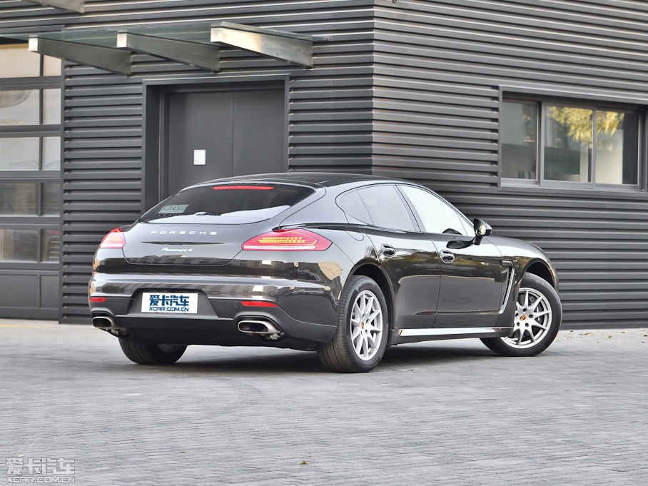 2014Panamera 4