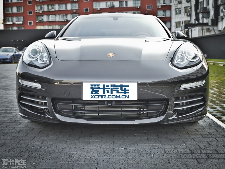 2014Panamera 4