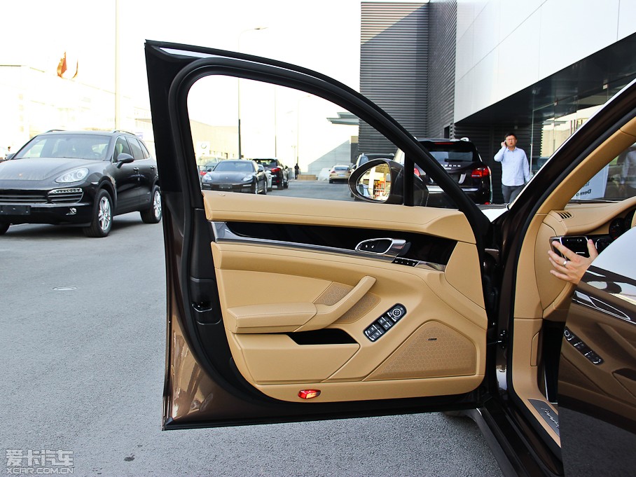 2014Panamera S Executive