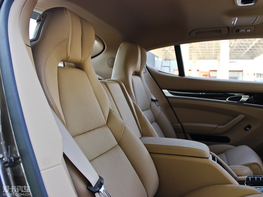 2014Panamera S Executive