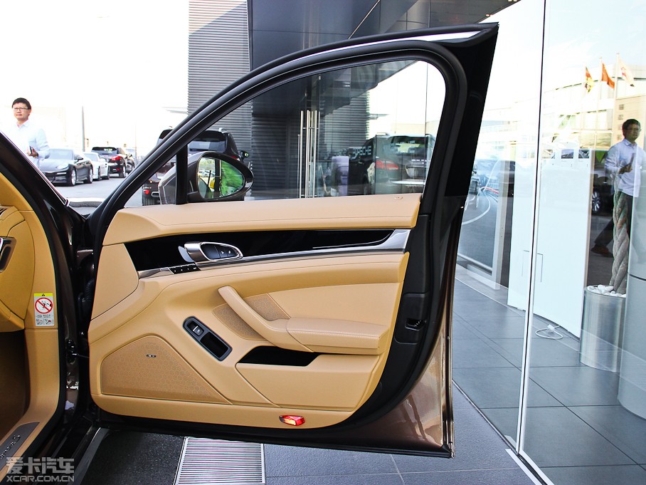 2014Panamera S Executive