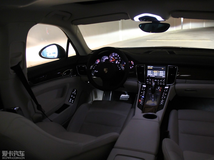 2014Panamera 4S Executive