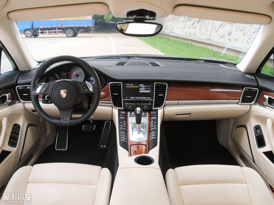 2014Panamera 4S Executive