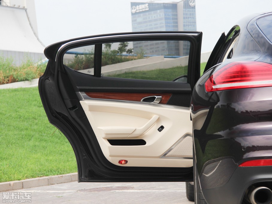 2014Panamera 4S Executive