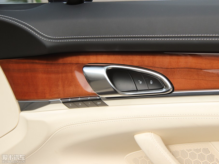 2014Panamera 4S Executive