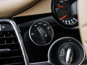 2014S Executive п؅^