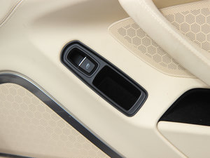 20144S Executive п؅^