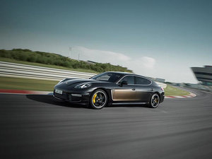 2014Exclusive Series w^