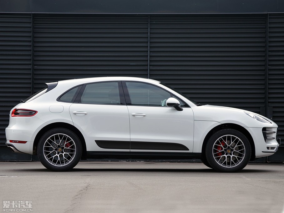 2014Macan S