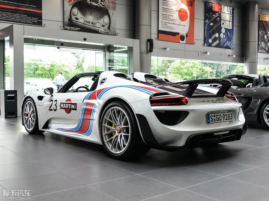 2014r918 Spyder Weissach package