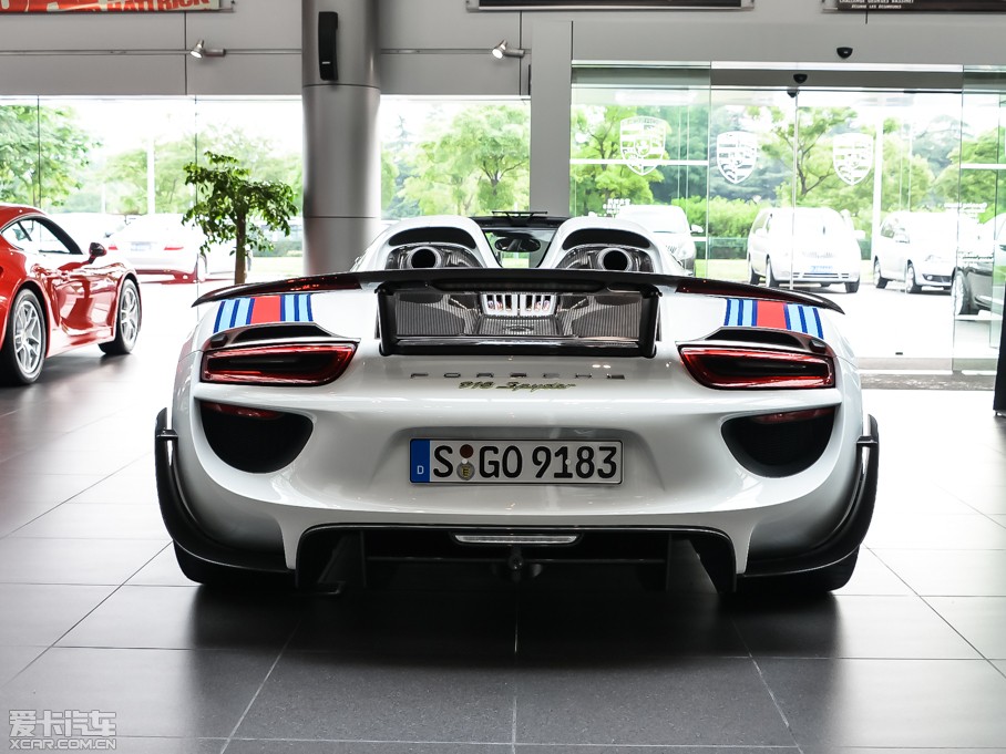 2014r(sh)918 Spyder Weissach package