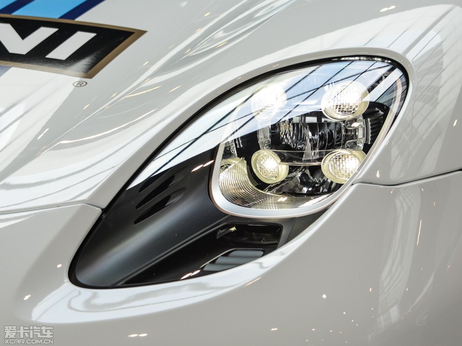 2014r918 Spyder Weissach package