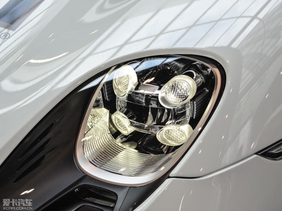 2014r918 Spyder Weissach package