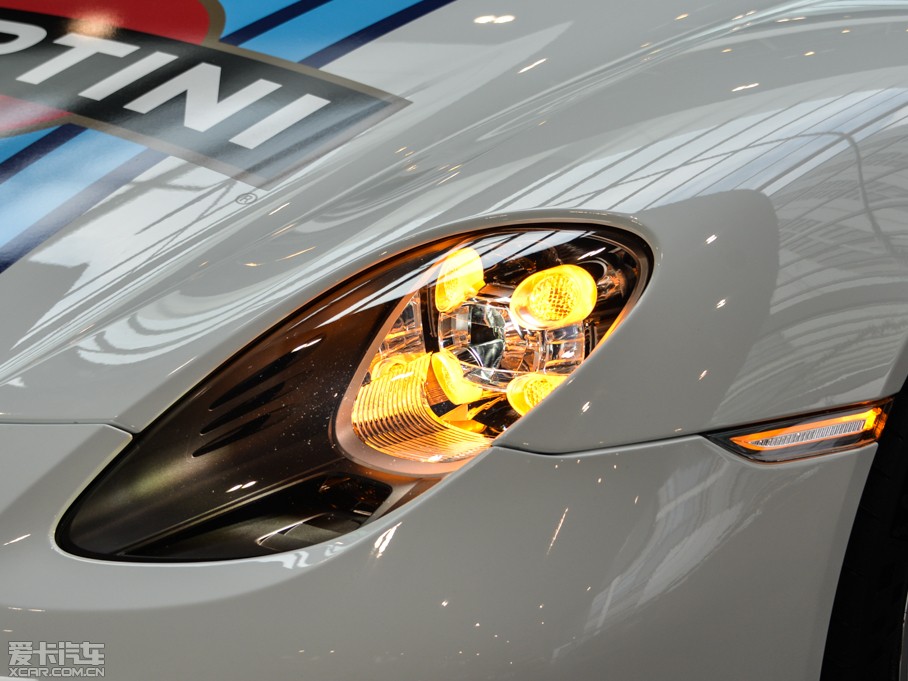 2014r(sh)918 Spyder Weissach package