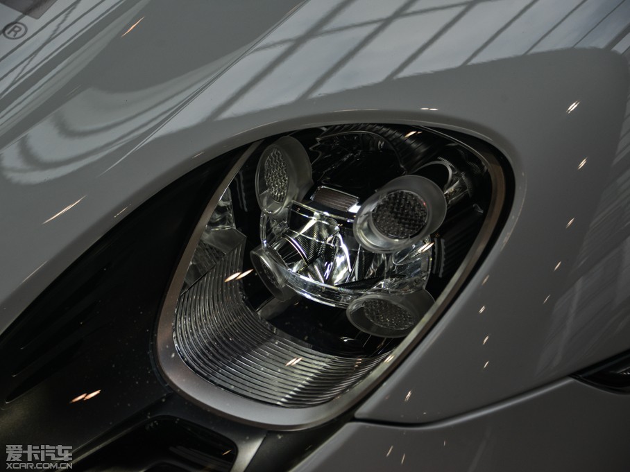 2014r918 Spyder Weissach package