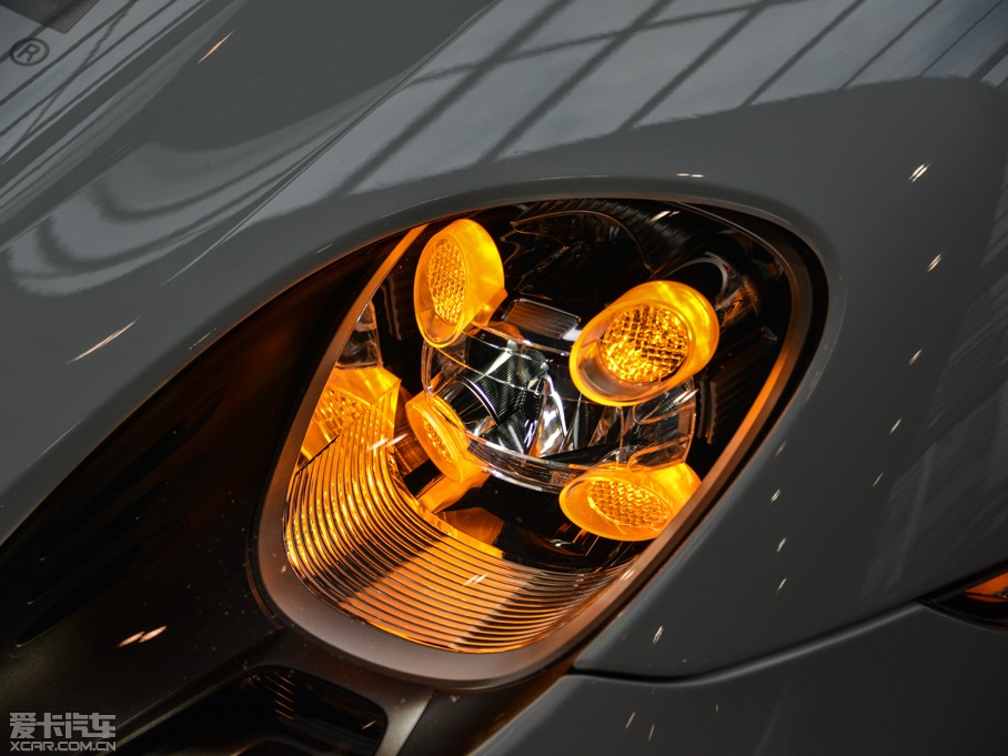 2014r918 Spyder Weissach package