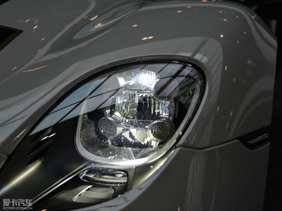 2014r918 Spyder Weissach package