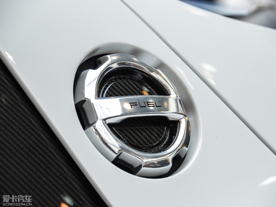 2014r(sh)918 Spyder Weissach package