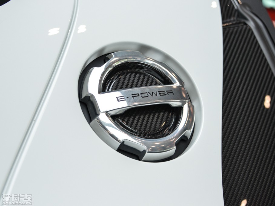 2014r(sh)918 Spyder Weissach package