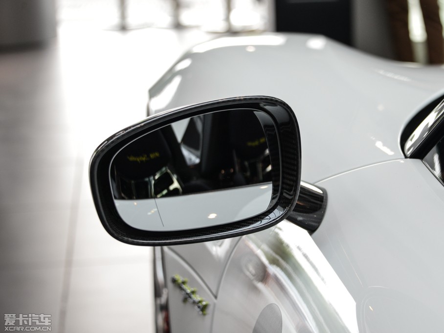 2014r918 Spyder Weissach package