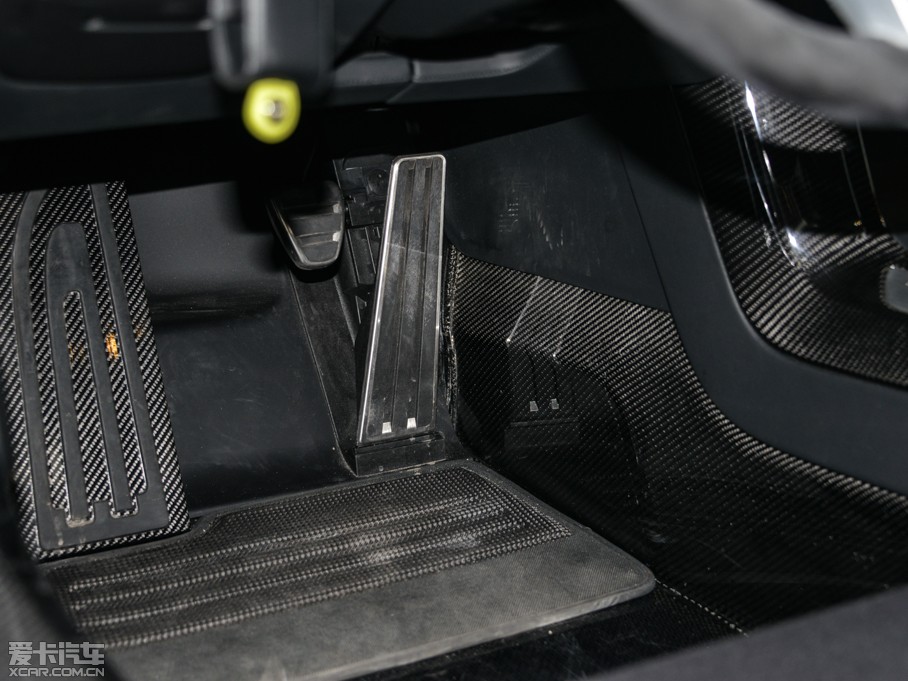 2014r918 Spyder Weissach package