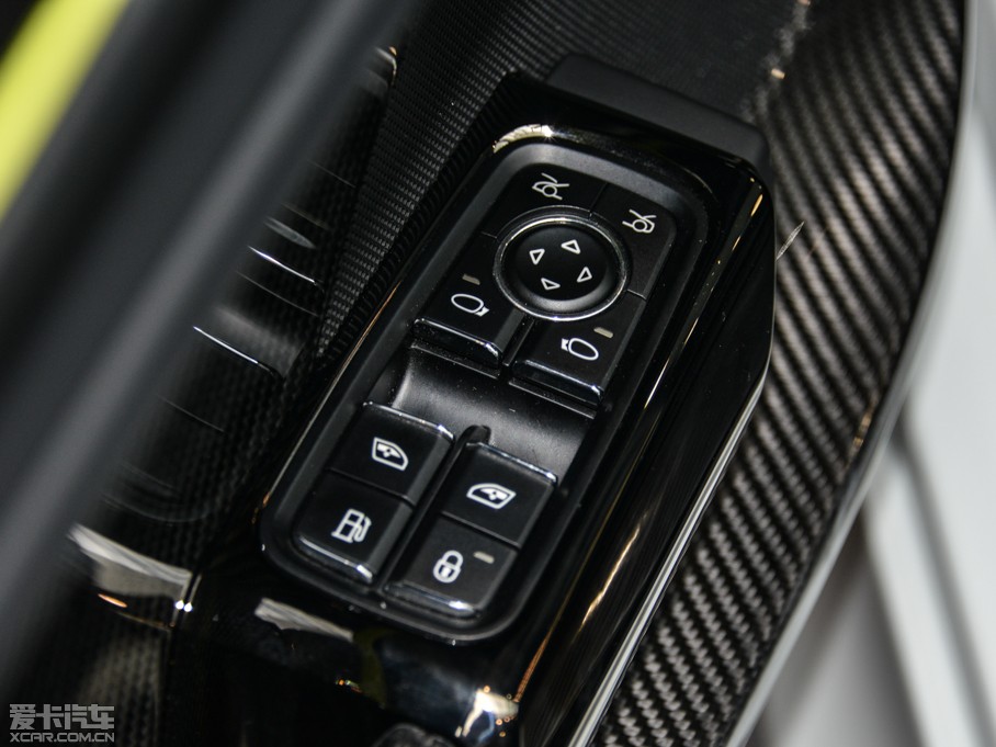 2014r(sh)918 Spyder Weissach package