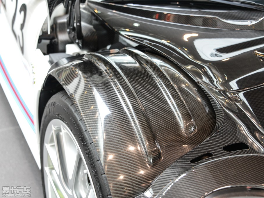 2014r918 Spyder Weissach package