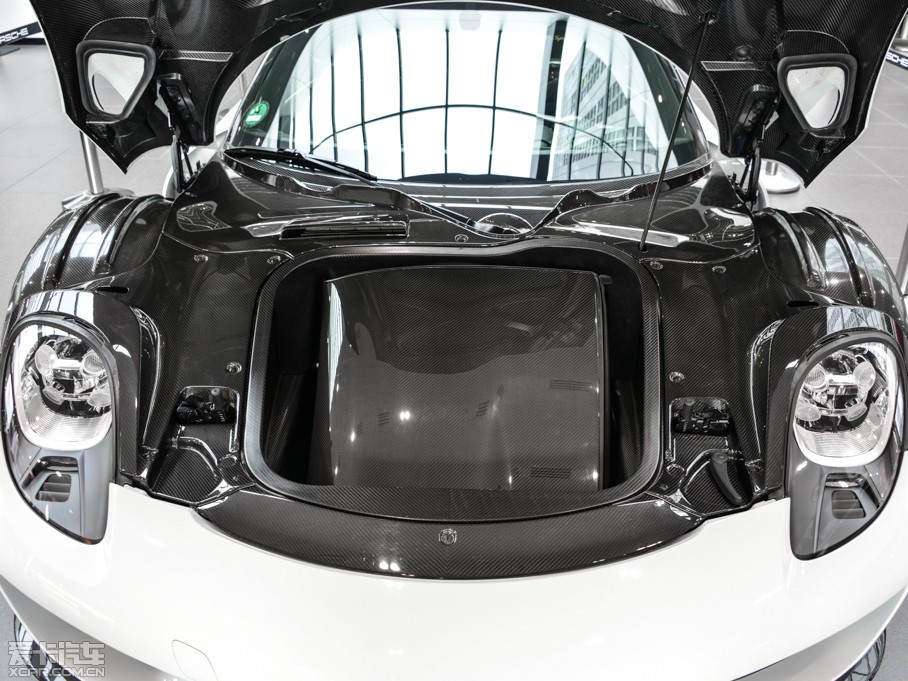 2014r918 Spyder Weissach package