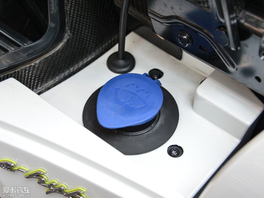 2014r(sh)918 Spyder Weissach package