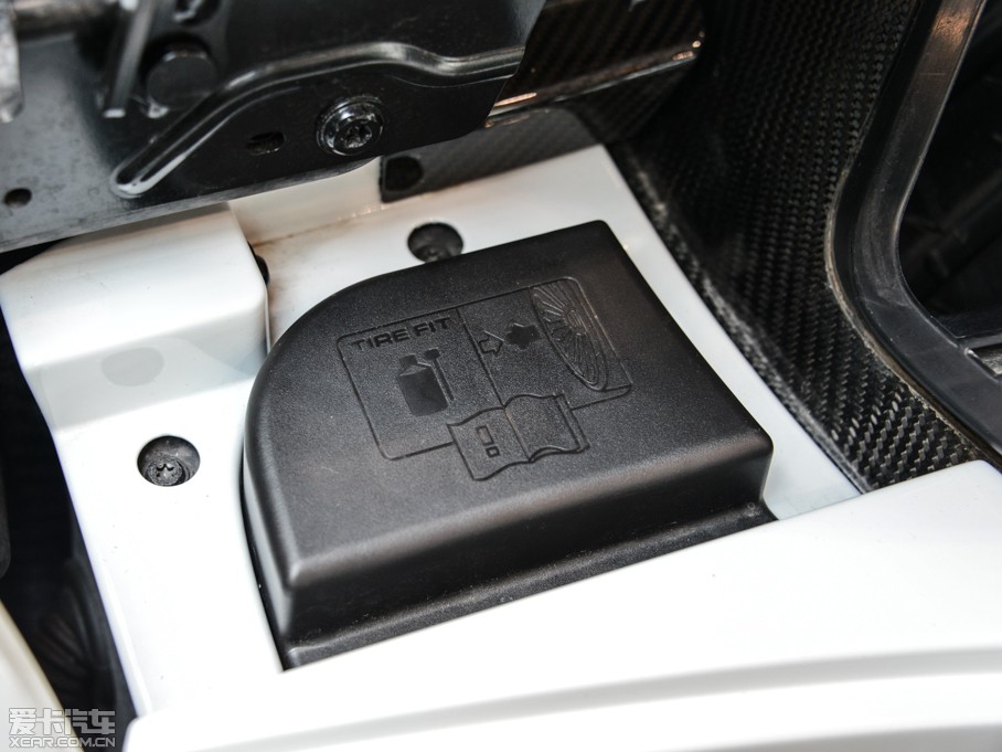 2014r918 Spyder Weissach package