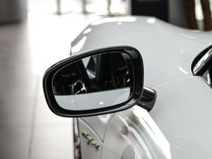 2014Spyder Weissach package ^