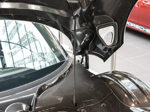 2014Spyder Weissach package 