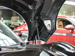 2014Spyder Weissach package 