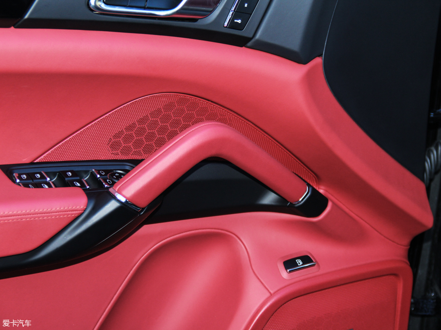 2015CayenneԴ S E-Hybrid