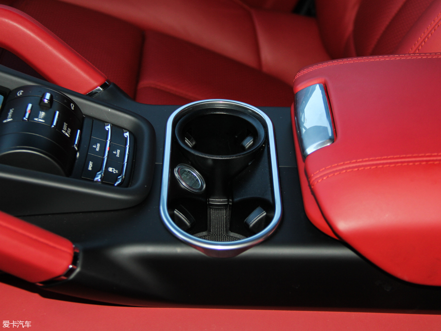 2015CayenneԴ S E-Hybrid