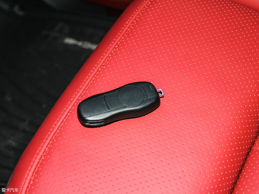 2015CayenneԴ S E-Hybrid