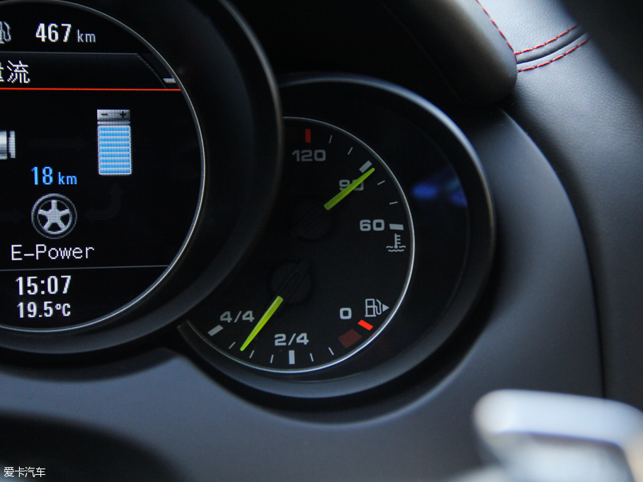 2015CayenneԴ S E-Hybrid