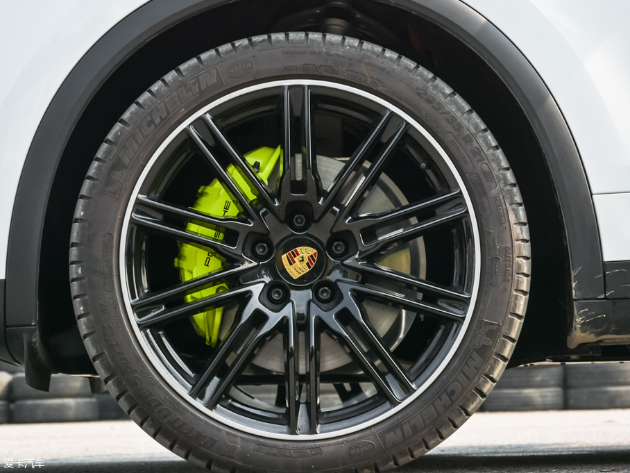 2015CayenneԴ S E-Hybrid